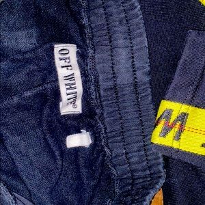 Selling a off white sweater neat condition